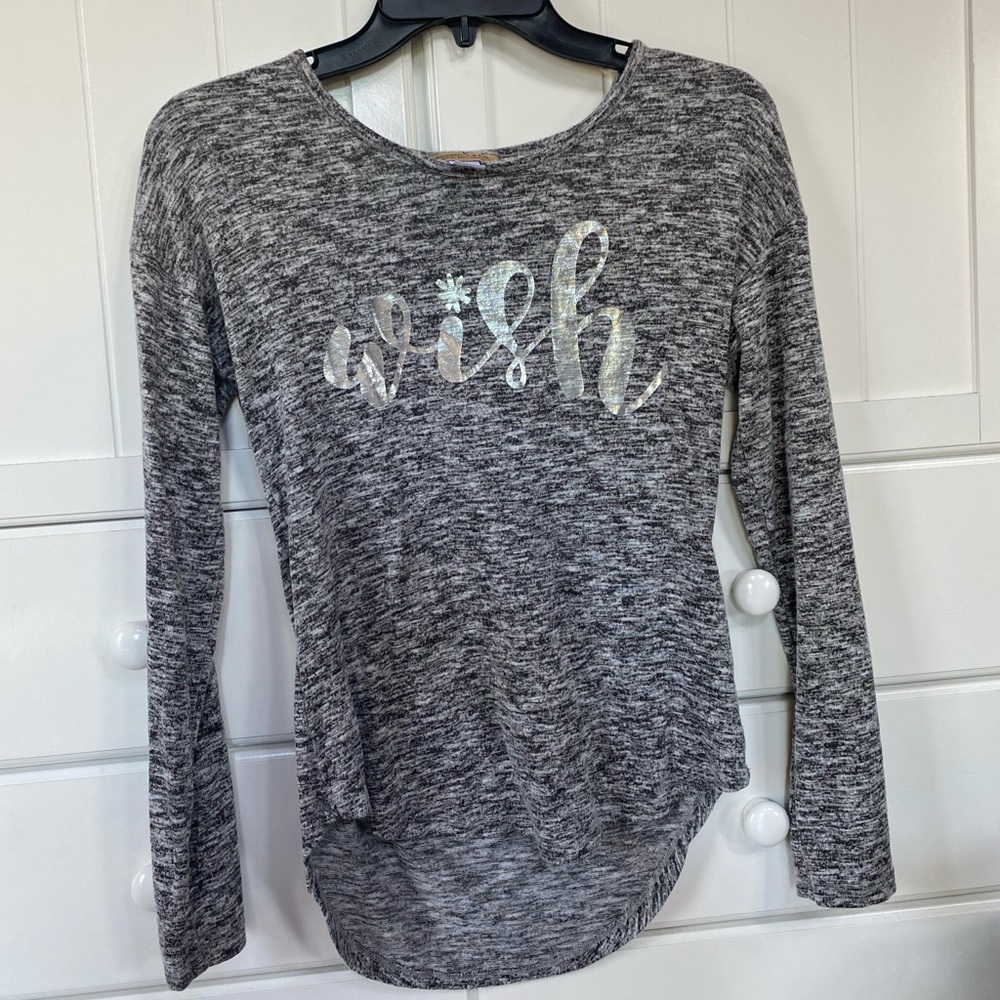 Roebuck & Co. Grey “Wish” tee